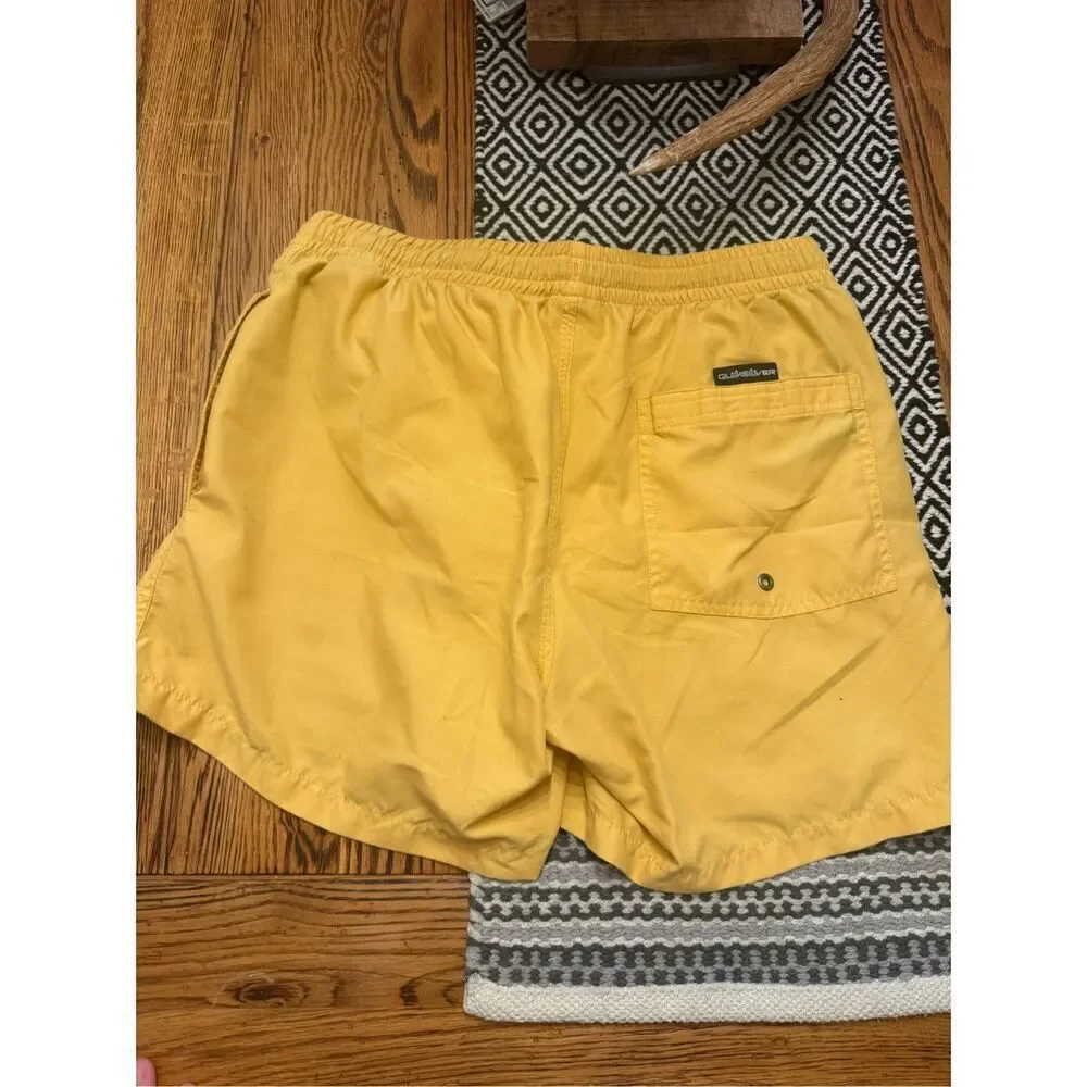 Quicksilver Yellow Drawswing Lined Stretch Elastic Waist Swim Trunks Size Medium - Picture 2 of 7